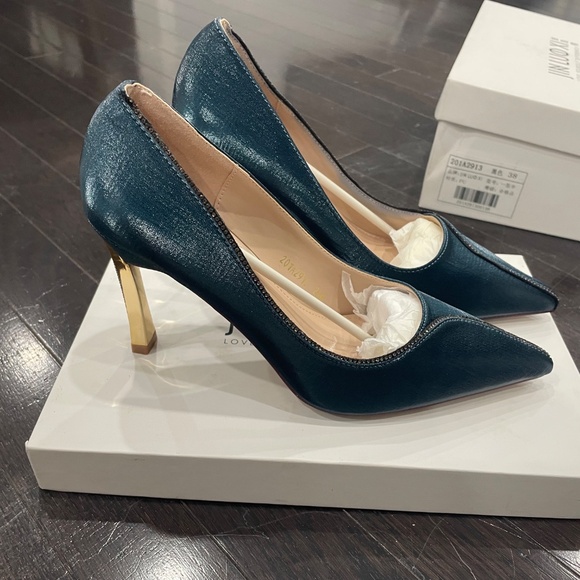 JIN LUO XI HIGH HEELS - Picture 2 of 4